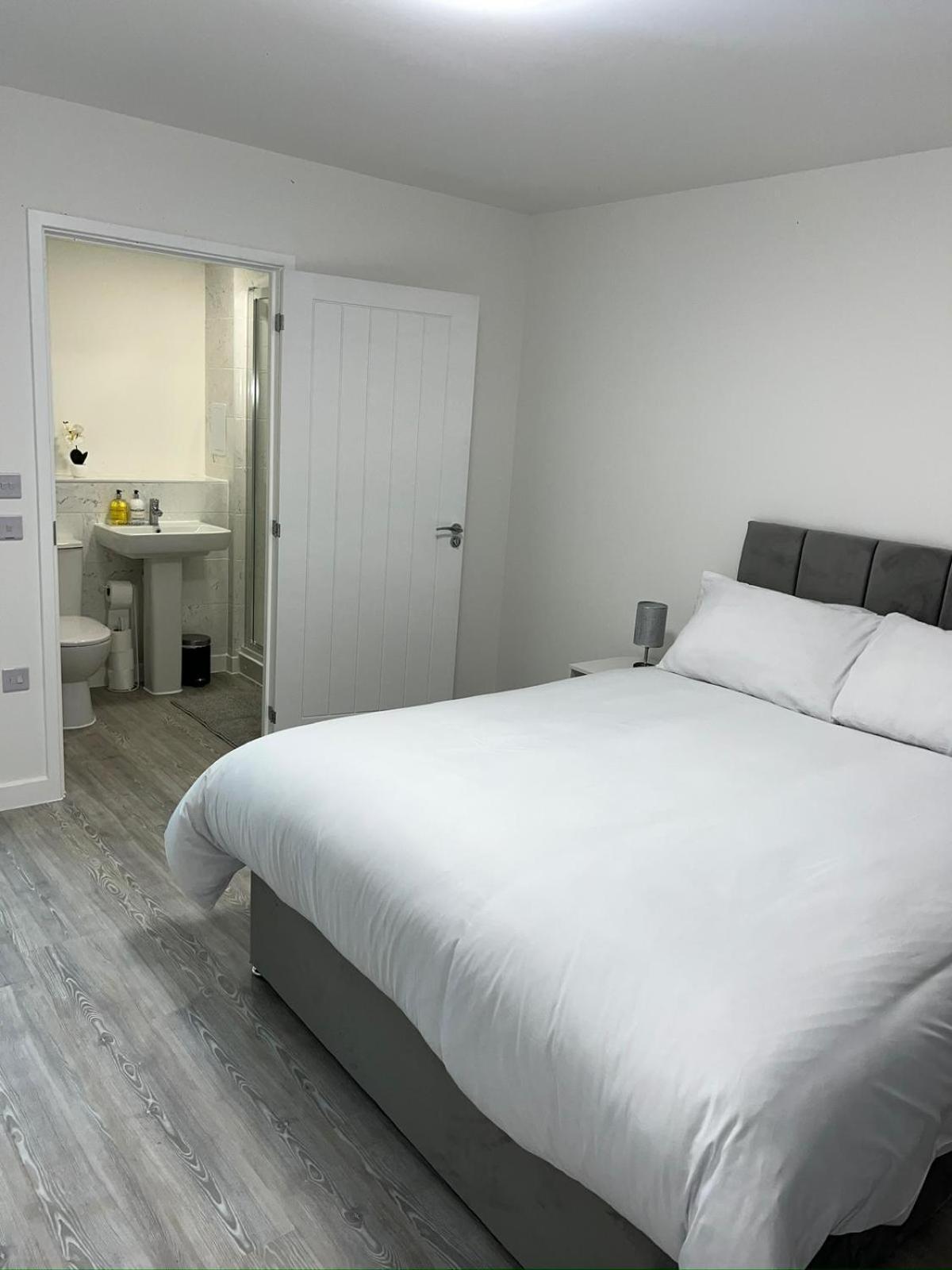 Serenity Waterfront 2 Bed Apartment Northfleet Екстериор снимка