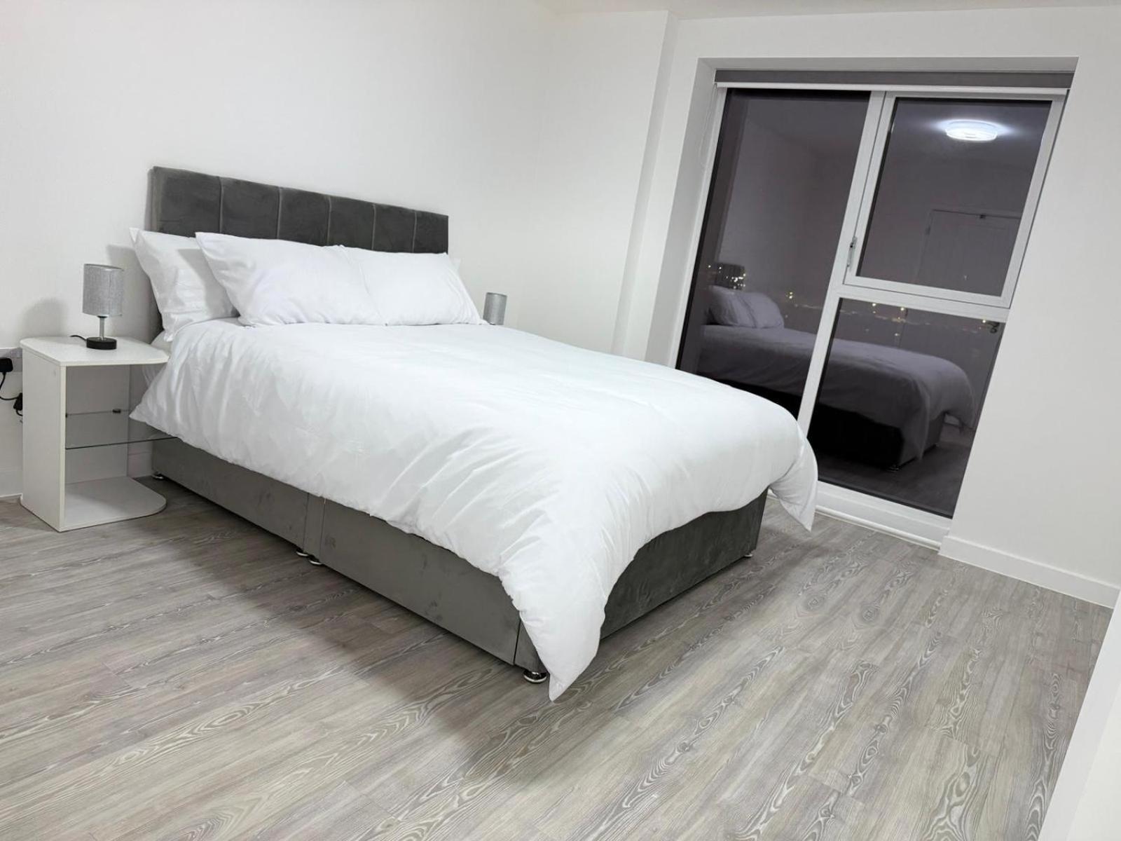 Serenity Waterfront 2 Bed Apartment Northfleet Екстериор снимка