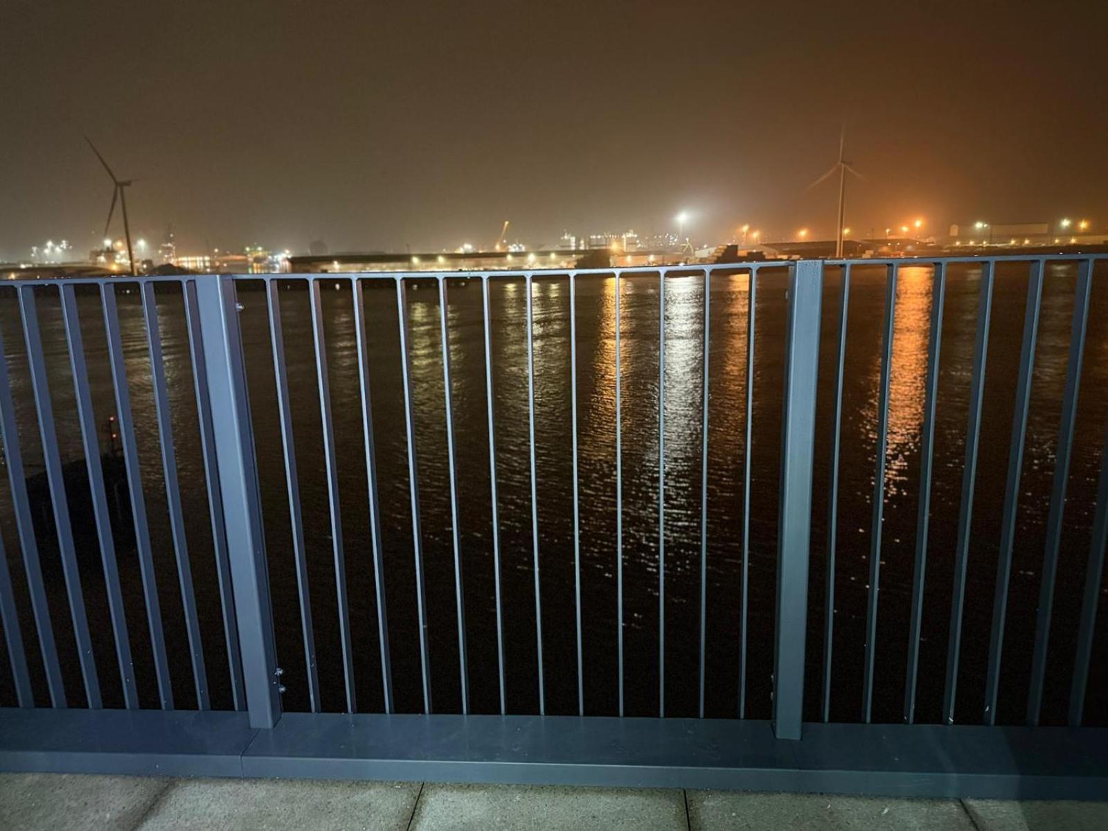 Serenity Waterfront 2 Bed Apartment Northfleet Екстериор снимка
