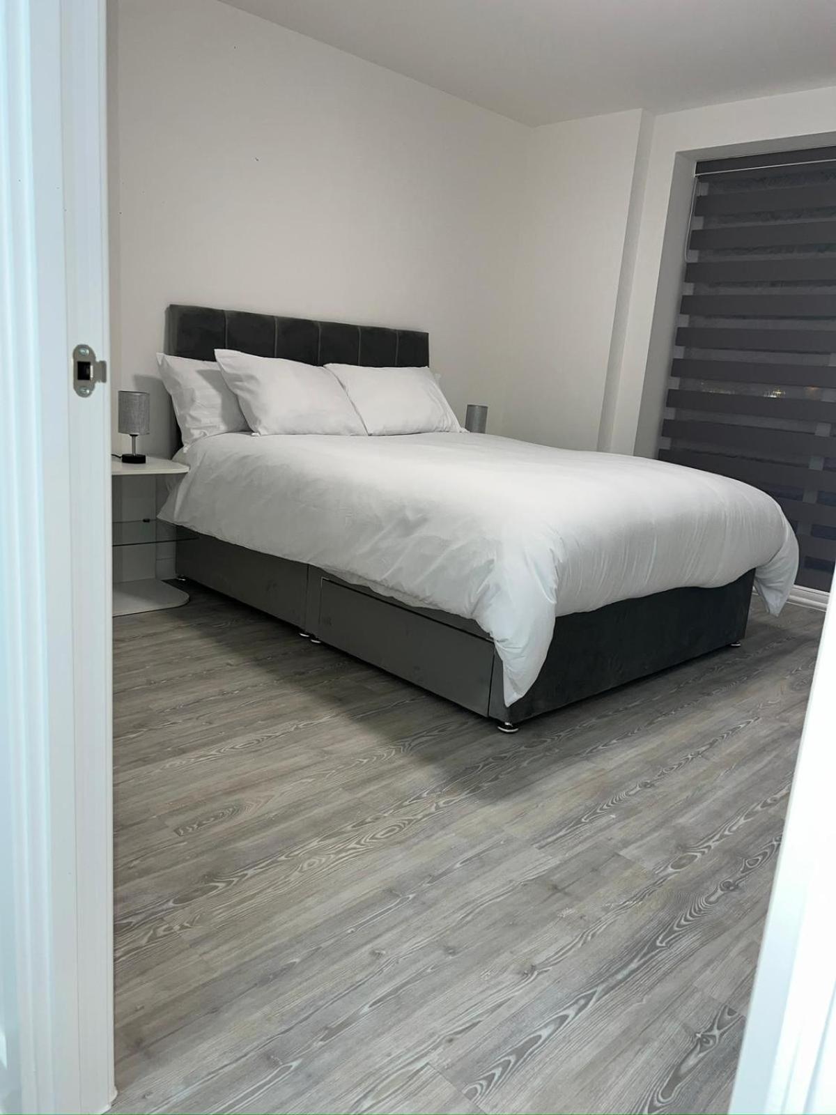 Serenity Waterfront 2 Bed Apartment Northfleet Екстериор снимка